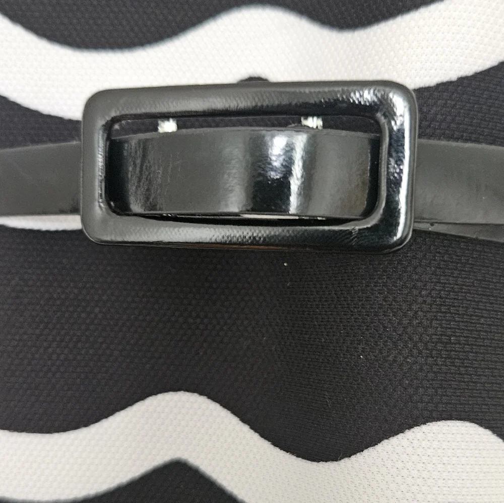 NWOT ILE New York Wavy Design Dress Black and White w/Belt - Picture 5 of 7